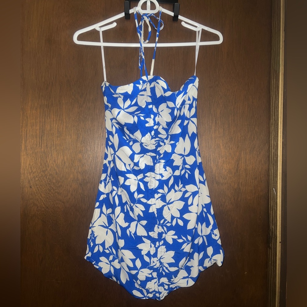 Lulu’s vacation mini dress.